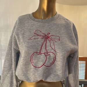 Cherry crop sweater 😍